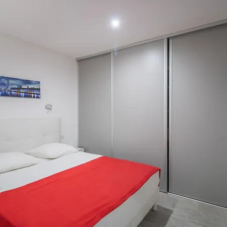 Apartment Splendide Grand Neuf