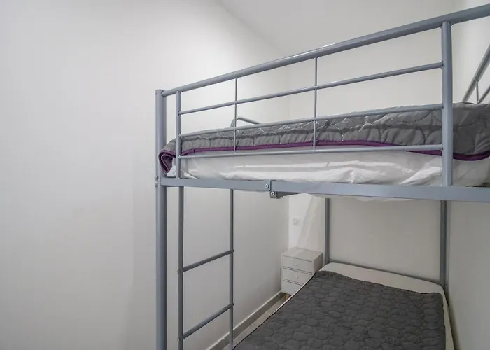 Splendide Grand Neuf Apartment *