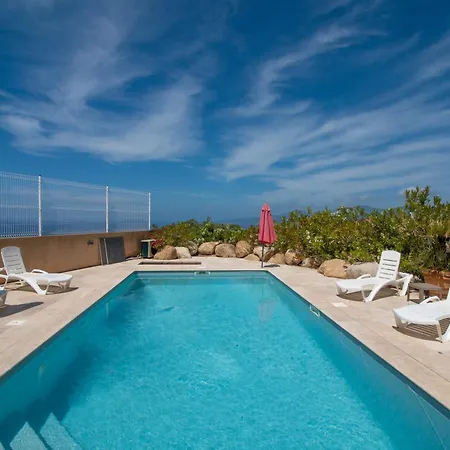 Splendide Grand Neuf Apartament