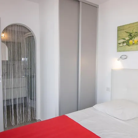 Splendide Grand Neuf Albitreccia