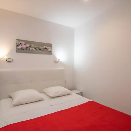 Splendide Grand Neuf Albitreccia